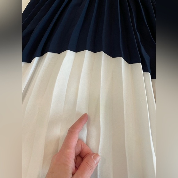 SELF-PORTRAIT Size 2  Navy Blue and White Open Crochet Pleated MIDI Long Sleeves - Picture 14 of 17